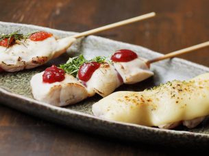 鶏卸直営 朝びき専門 八金 高槻店