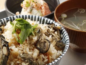 かき小屋　飛梅　神田西口店
